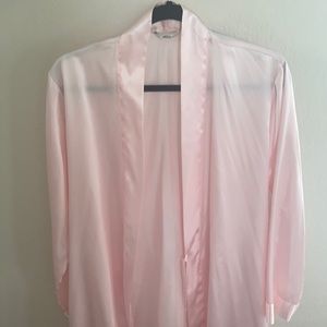 Adonna pink night robe. Size Medium. Includes sash and ties as in photo.